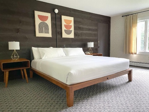 Toll Road Inn image 16